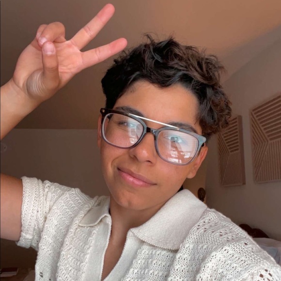 Meet your Posher, Kayleigh - Picture 1 of 1